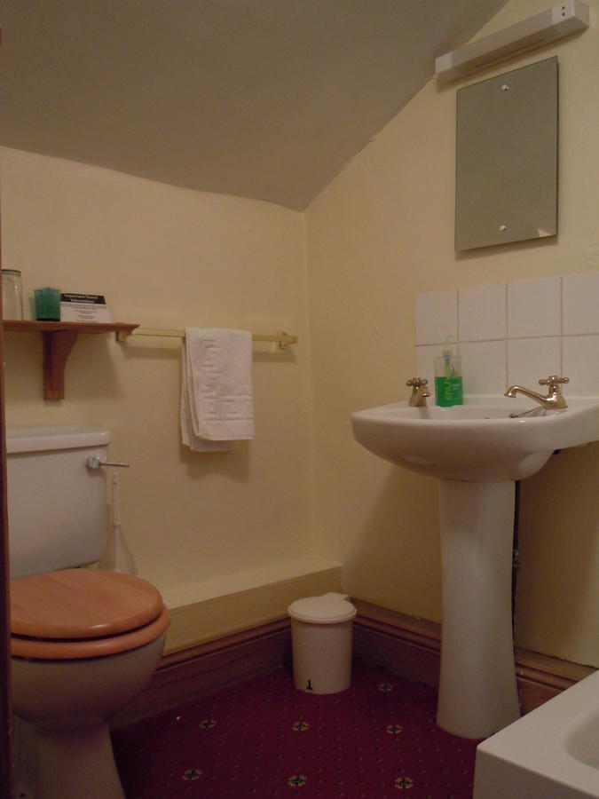 The New Inn Thornton Dale Room photo